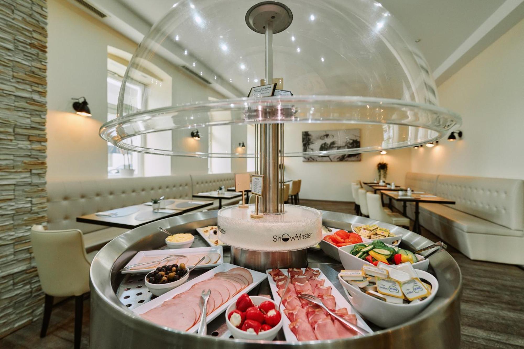 Hotel Westbahn Вена Экстерьер фото